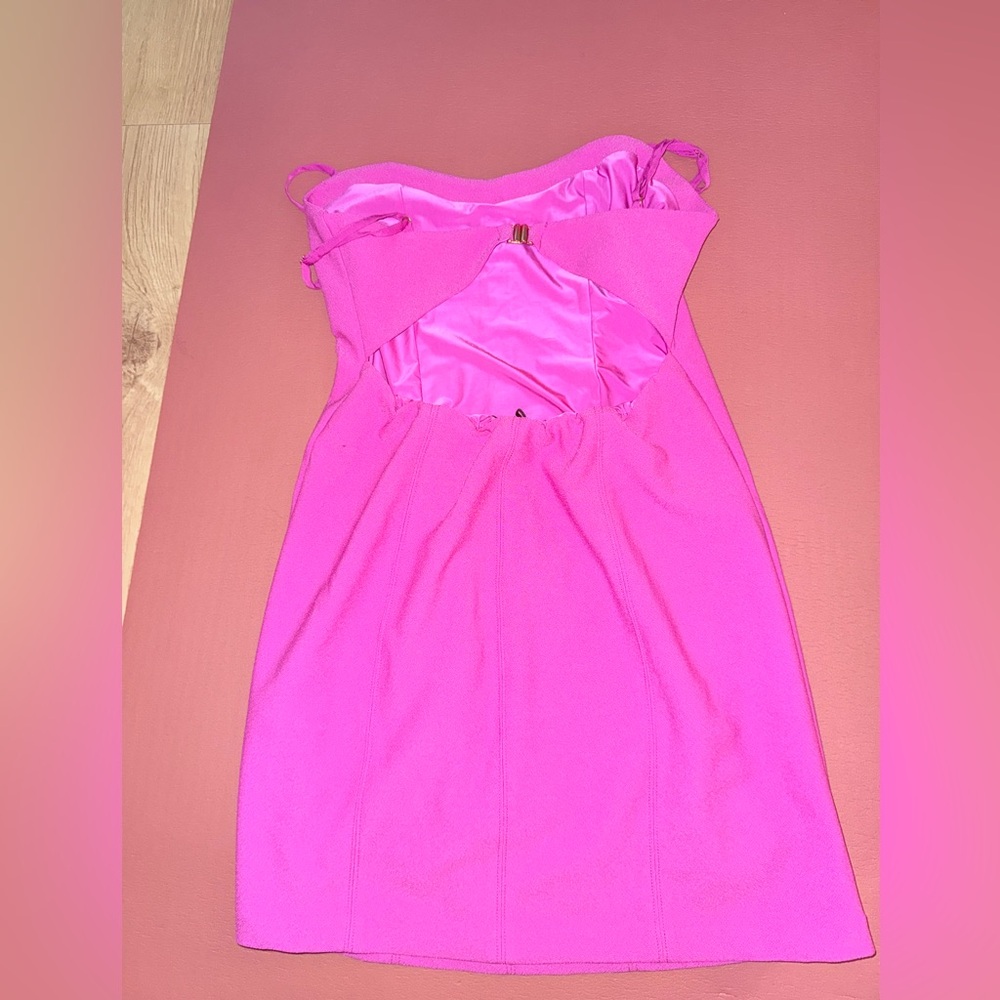 Abercrombie & Fitch size Medium hot pink mini dress w/ cut outs - Picture 6 of 12